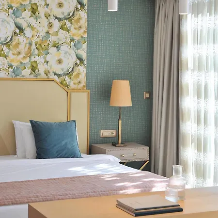 Hotel Airotel Stratos Vassilikos 4*