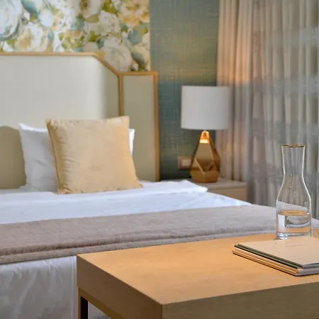 Airotel Stratos Vassilikos 4*
