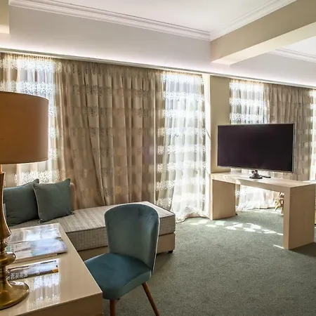 Hotel Airotel Stratos Vassilikos 4*