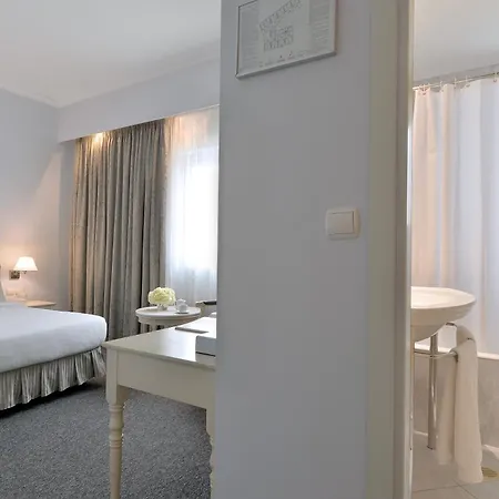 Hotel Airotel Stratos Vassilikos 4*